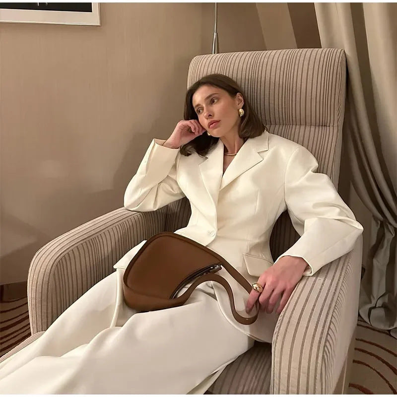 Lune London oversized blazer for women with a minimalist design