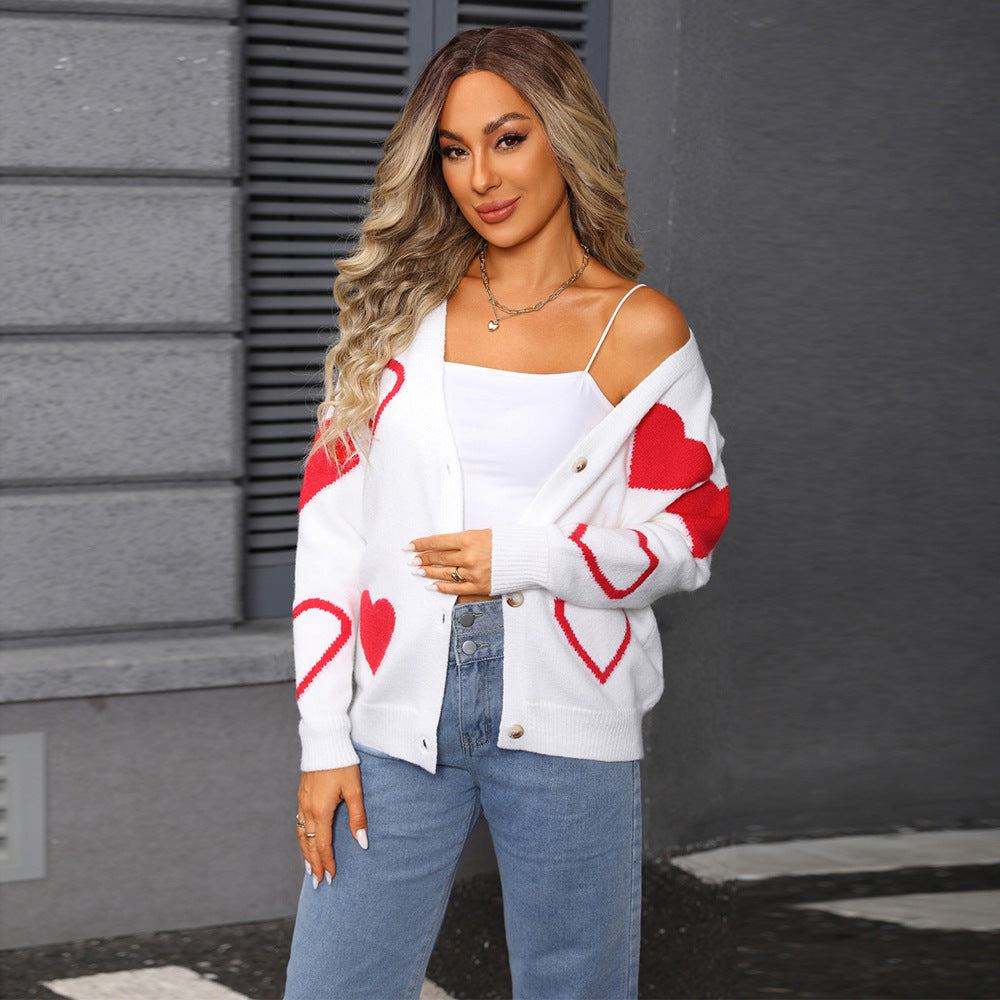 Cardigan pour femmes avec motif cœur et fermeture à boutons Chic & Stil