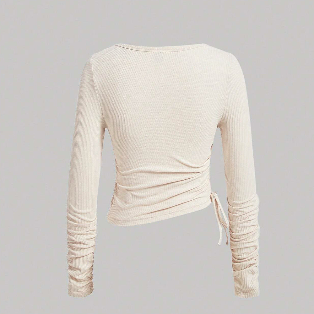 Haut décontracté pour femmes avec des éléments de gathering raffinés et un décolleté carré Chic & Stil
