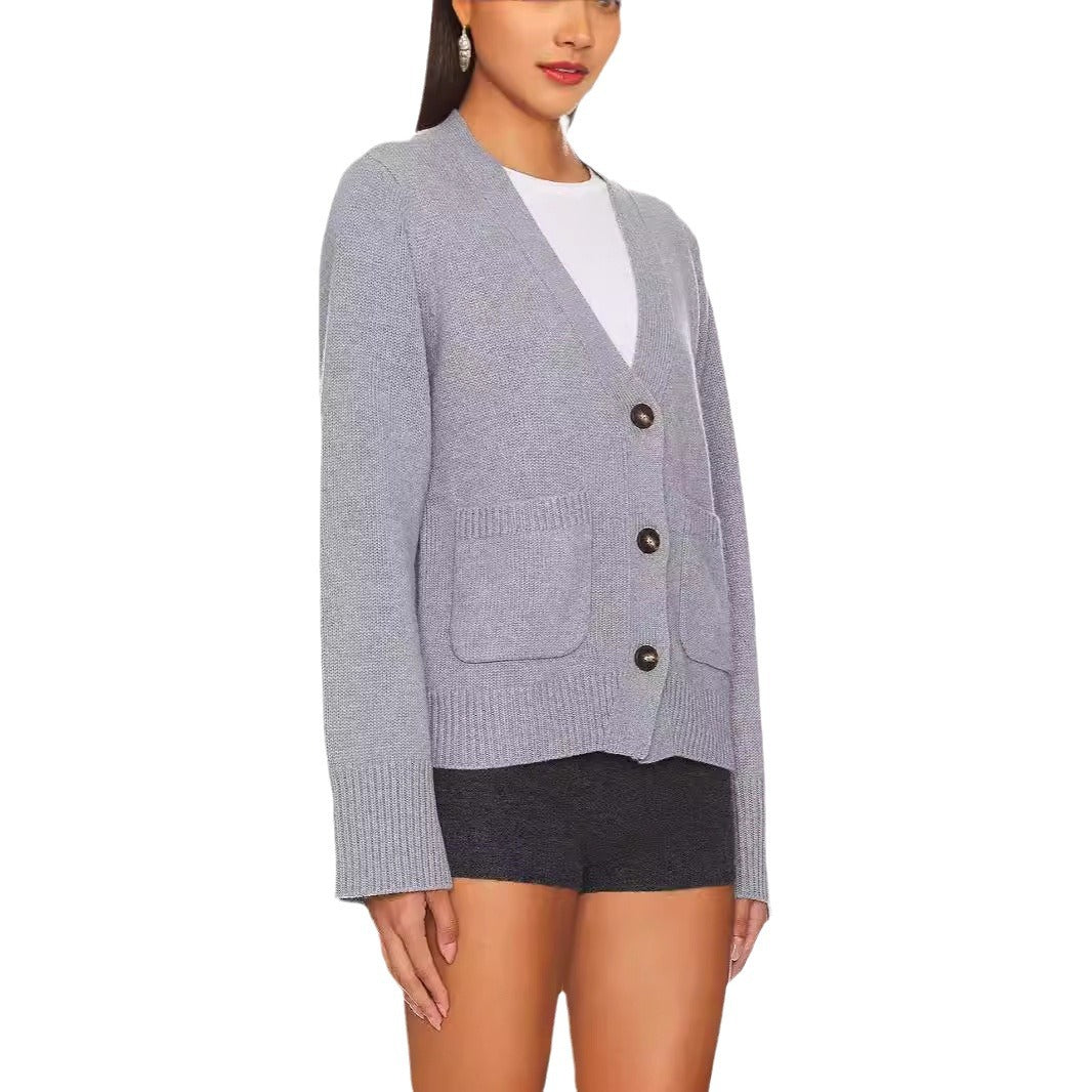 Women’s knitted jacket with V-neck and large pockets Lune London