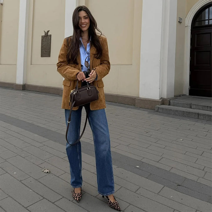 Suede blazer for women with an elegant cut and high-quality details Lune London
