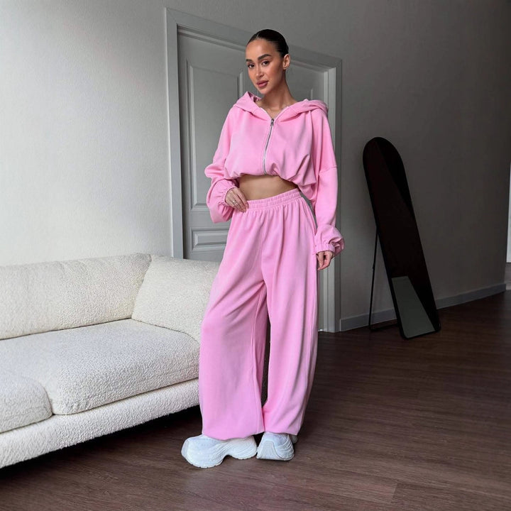 Ensemble de sweat à capuche court et de pantalon de jogging ample pour femmes Chic & Stil