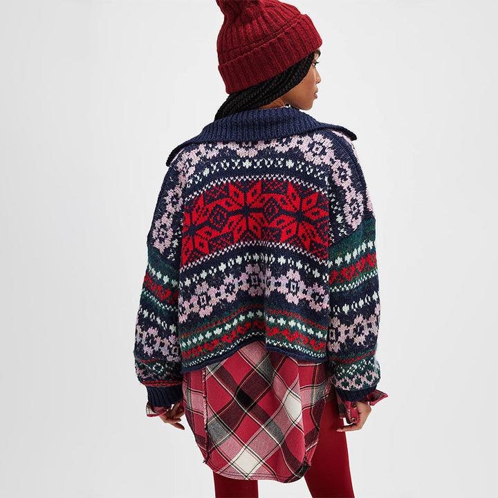 Thick knit jacket for women with a trendy Norwegian pattern and a chic casual fit Lune London