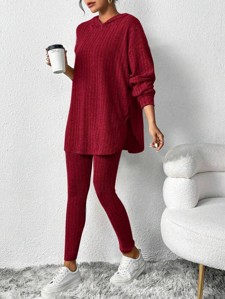 Casual outfit for ladies with oversized sweater and leggings Lune London