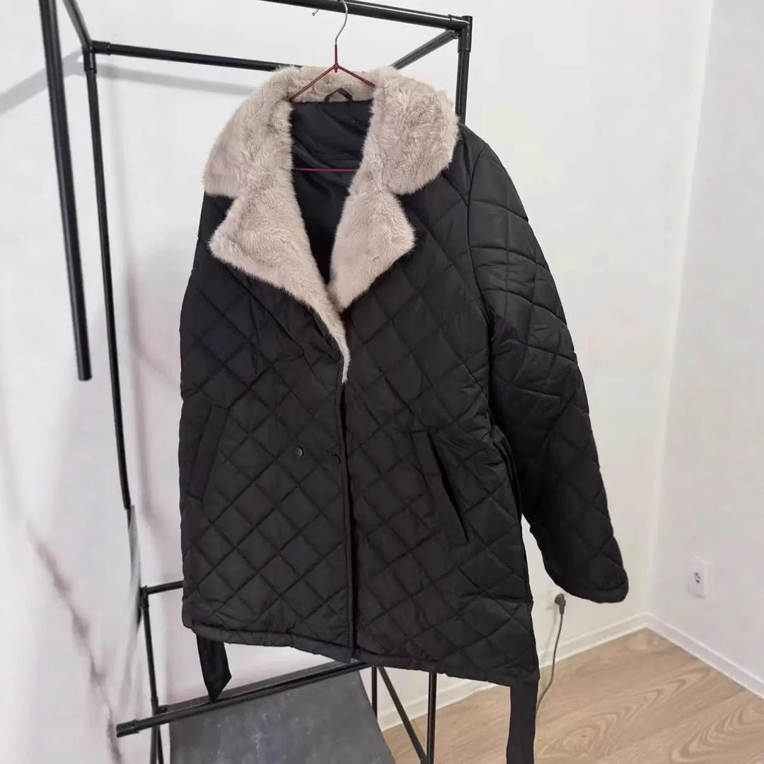 Women's quilted winter jacket with soft collar and practical pockets Lune London