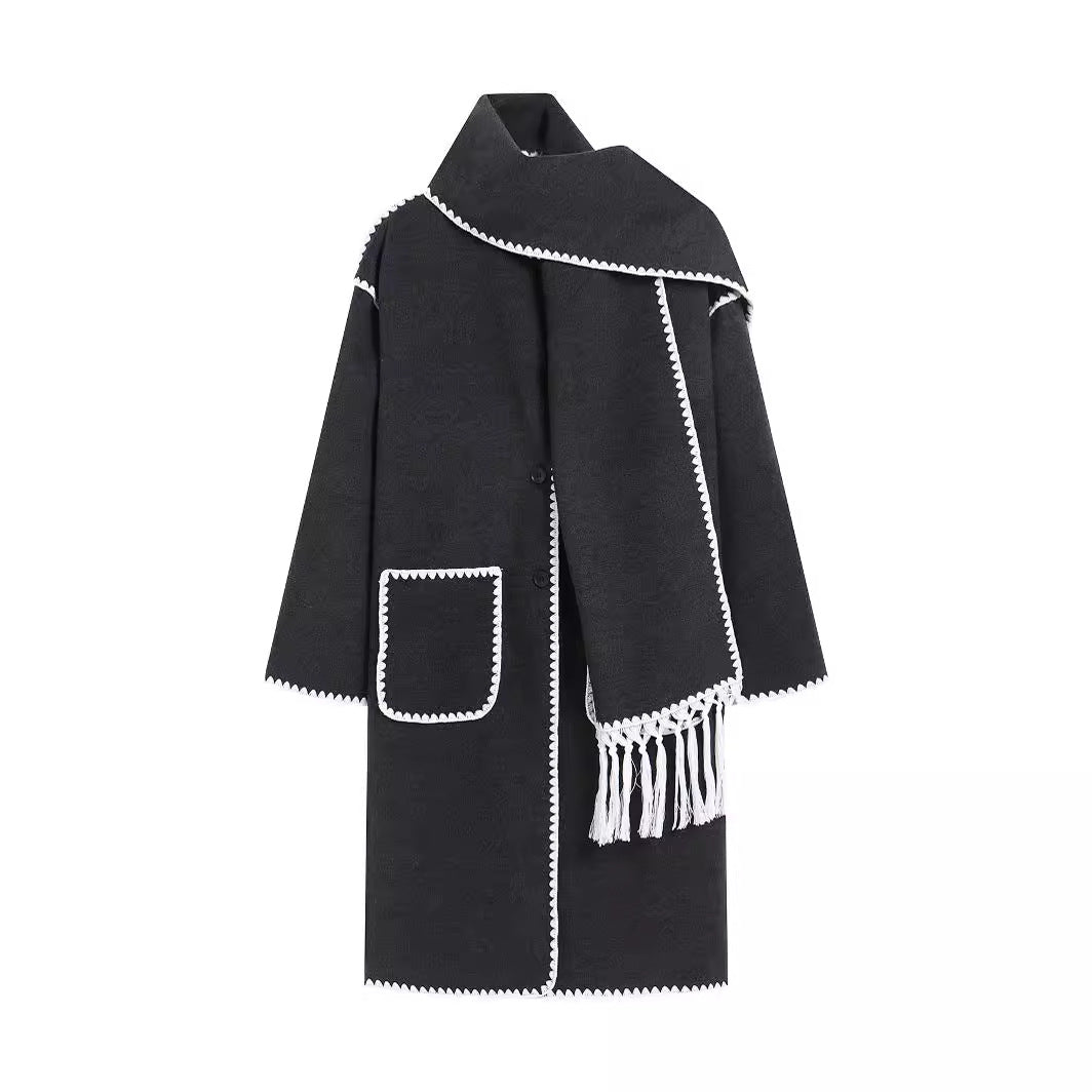 Oversized coat for ladies with fringes and decorative collar Lune London