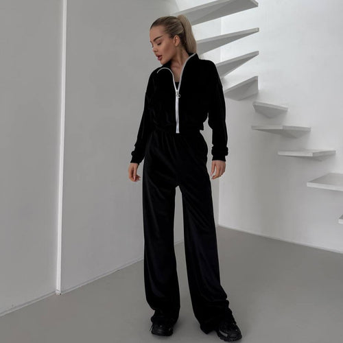 Sporty polar jogging set for women with zippered closure and soft lining Lune London