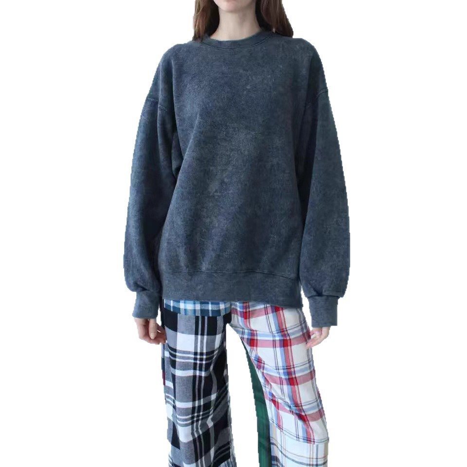 Ladies Casual and Comfortable Sweatshirt with Relaxed Fit Lune London