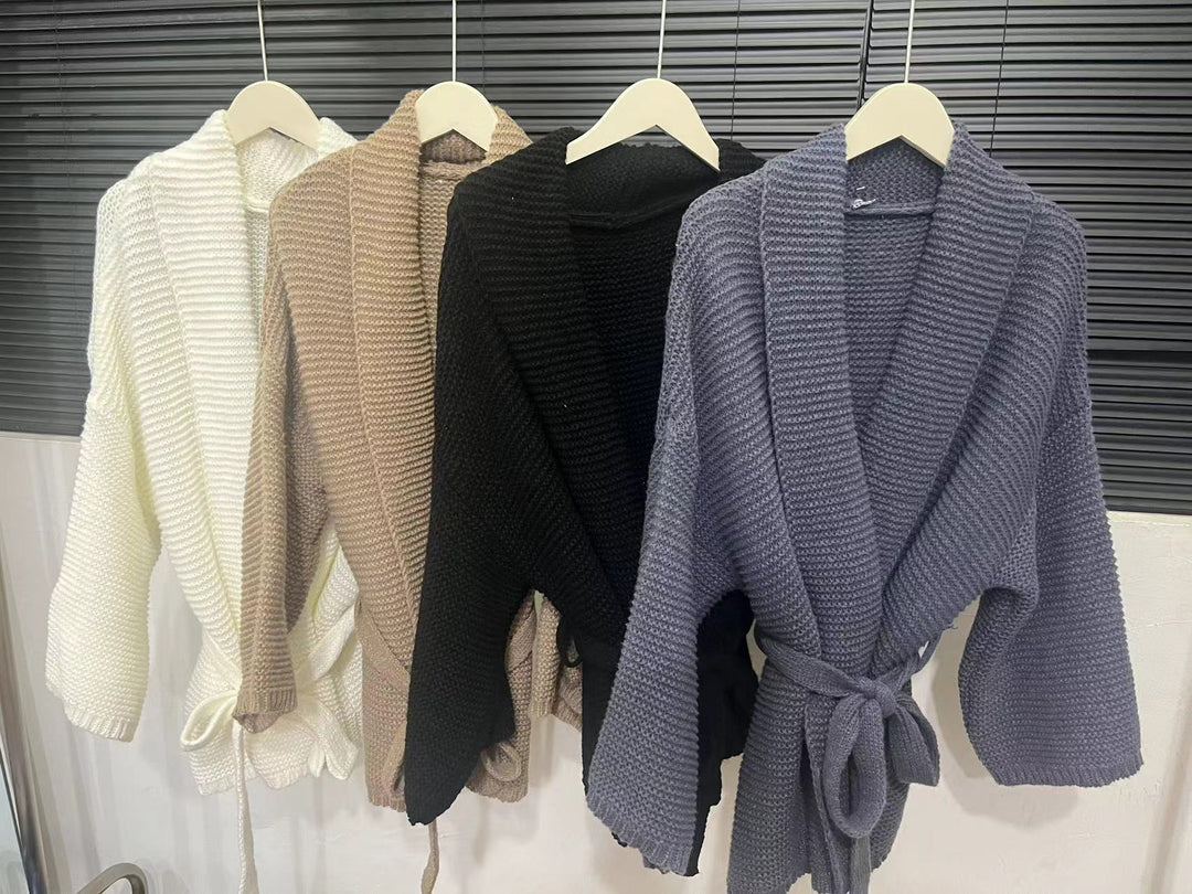 Cardigan femme avec large col châle et ceinture pratique Chic & Stil