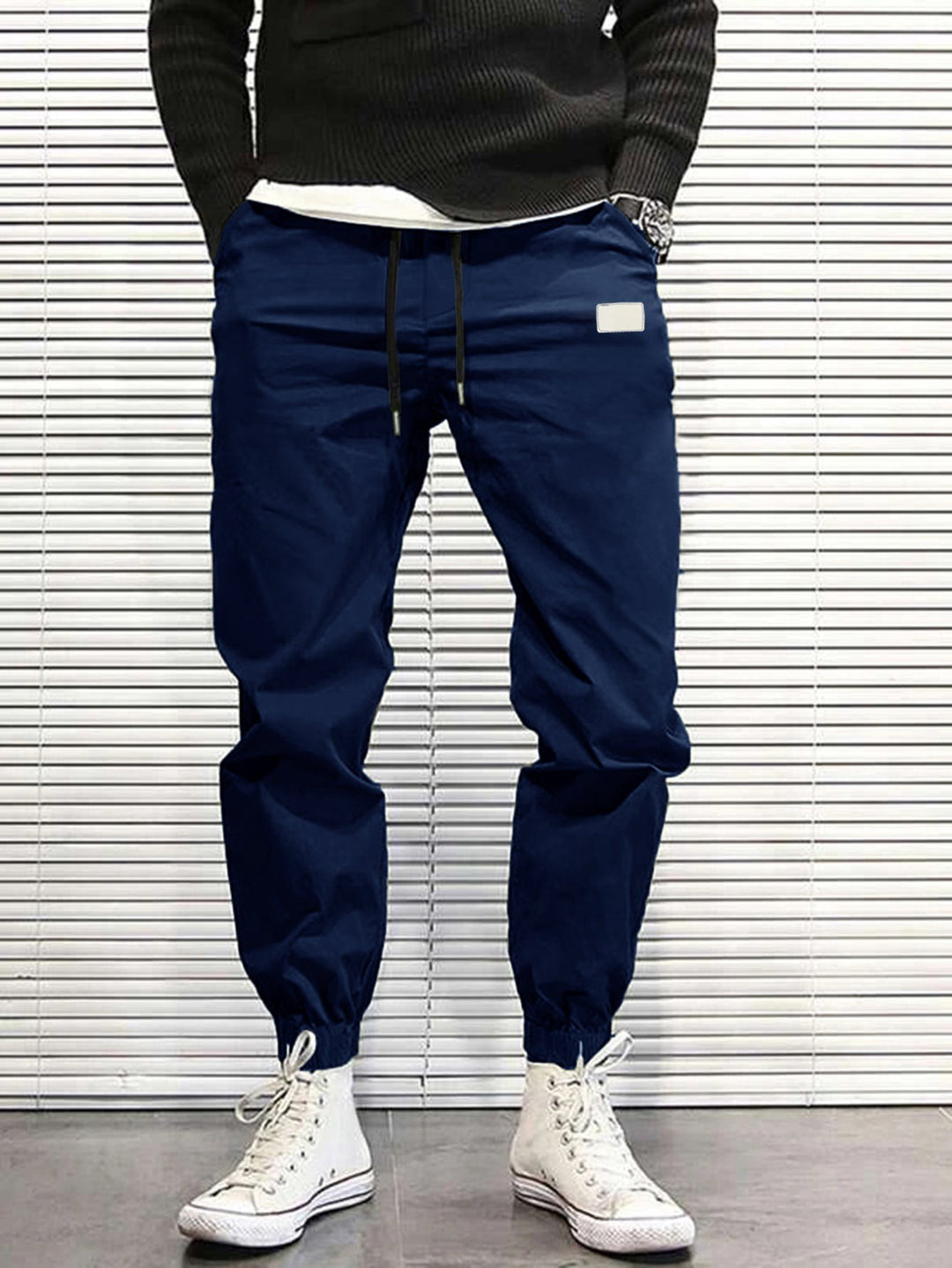 Sport jogging pants for men with practical pockets and elastic waistband Lune London