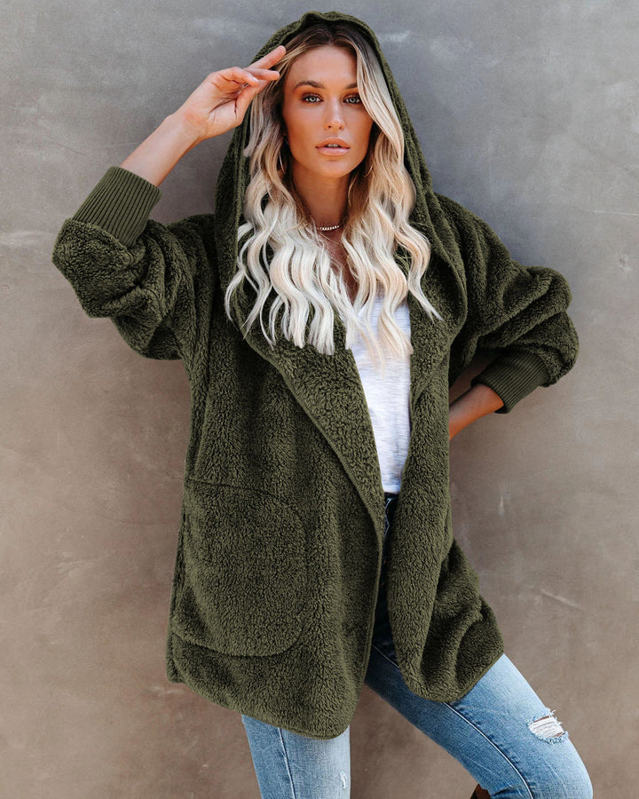 Ladies cozy fleece jacket with wide sleeves and a hood Lune London
