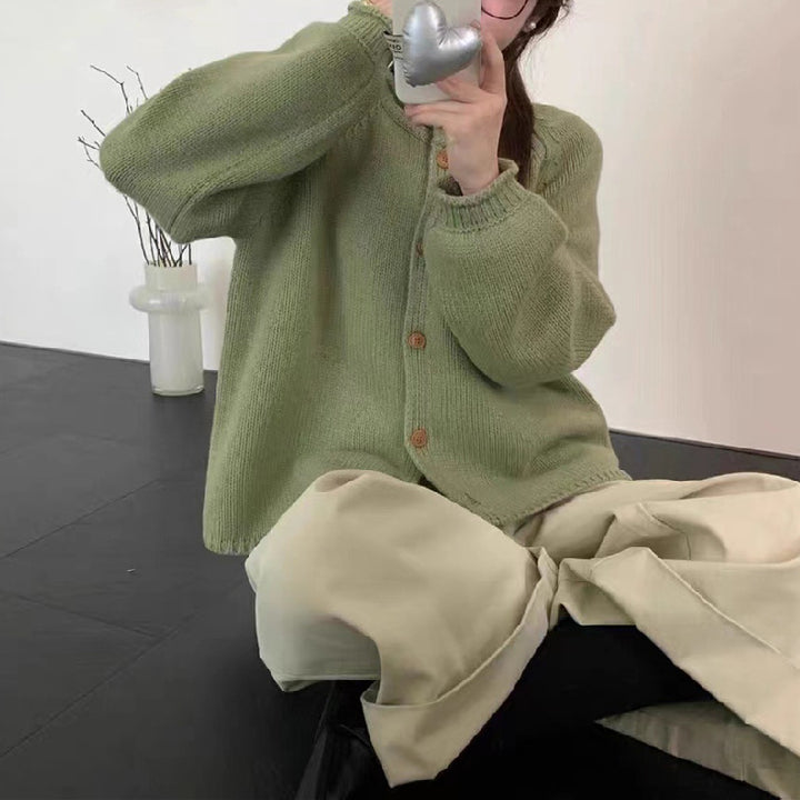 Ladies comfortable knitted cardigan with button closure and casual chic style