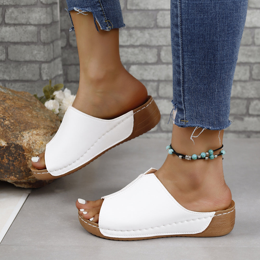 Women Comfortable Strap Slippers with Ergonomic Sole Lune London