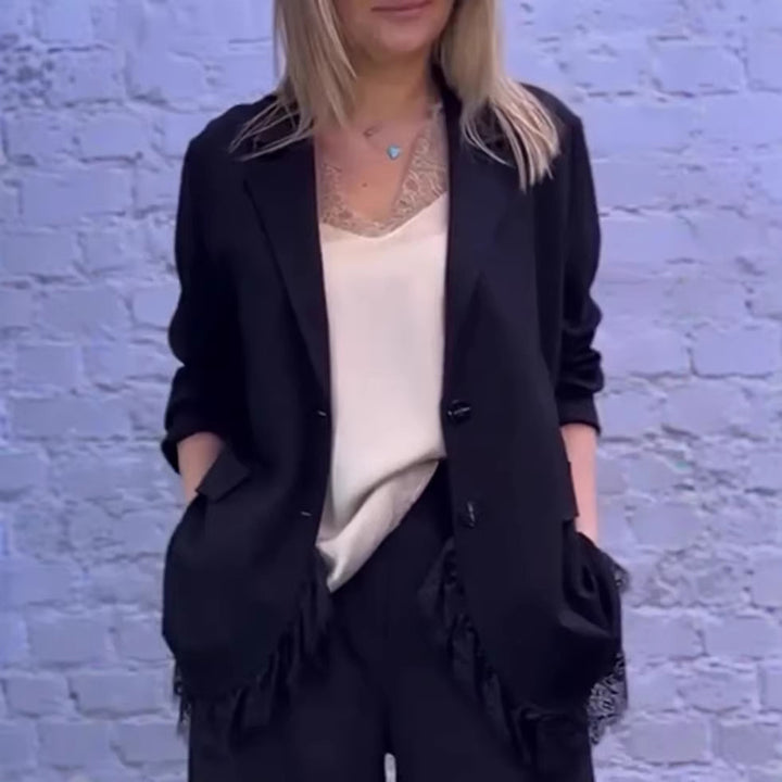 Veste blazer élégante pour femmes avec détails en dentelle Chic & Stil