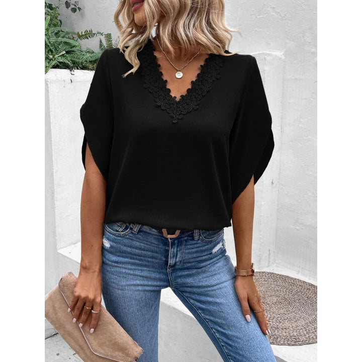 Elegant women blouse with lace decoration Lune London
