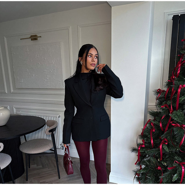 Elegant oversized blazer jacket for women with a nice lapel Lune London