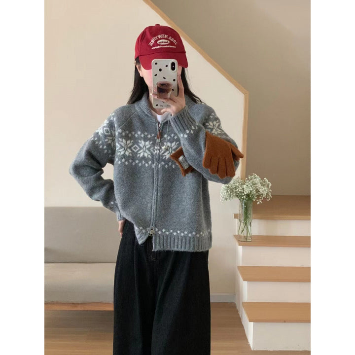 Cardigan pour femmes avec motif norvégien traditionnel et détails de zip élégants Chic & Stil