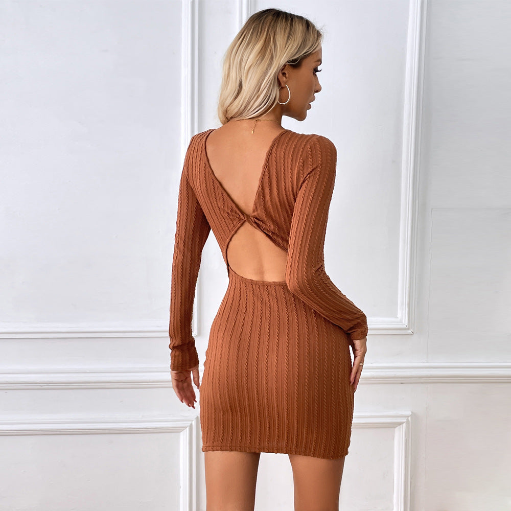Elegant knitted mini dress for women with long sleeves and a chic ribbed design & Stil
