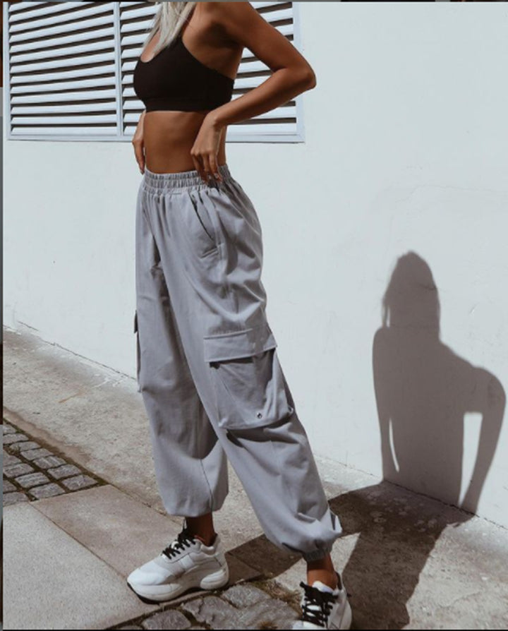 Fashionable women's cargo pants with elastic waist and practical pockets Lune London