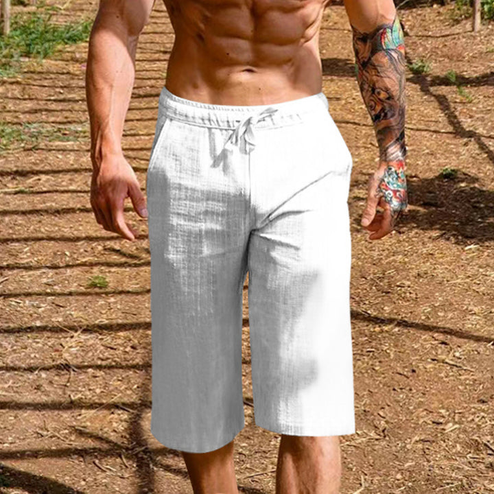 Comfortable active shorts for men with elastic waistband and side pockets Lune London