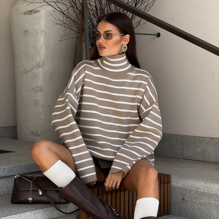 Women's Stylish Oversized Sweater with Striped Pattern Chic & Stil