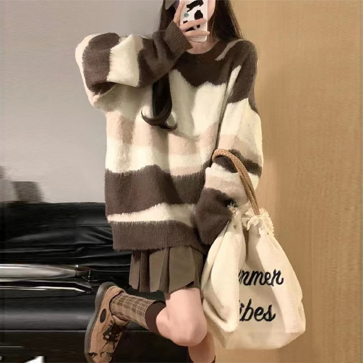 Wool sweater with wide stitches for women with trendy striped pattern and casual fit Lune London