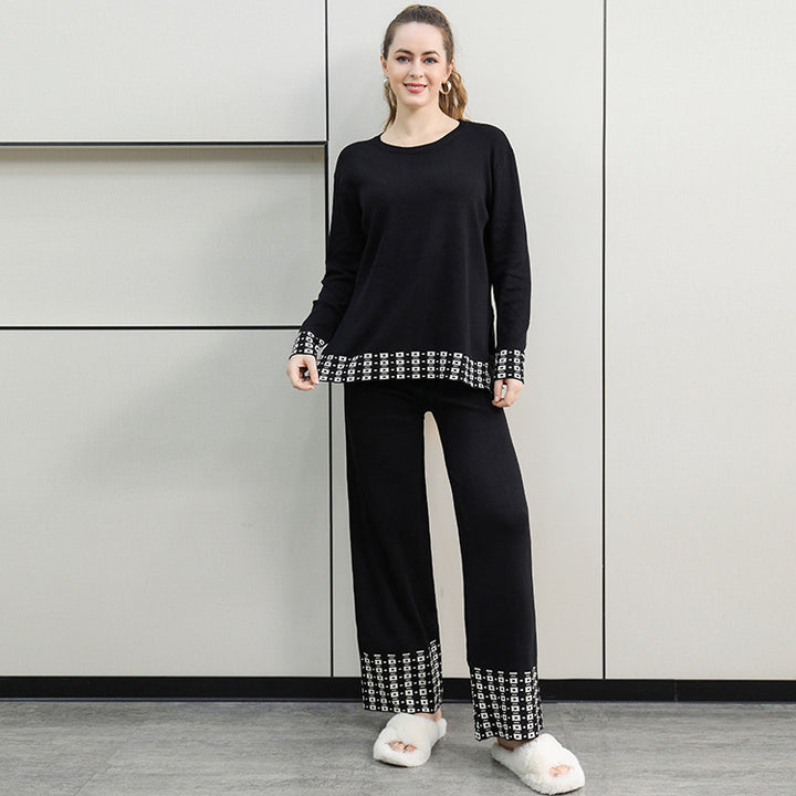 Lune London elegant knitted loungewear set for women with decorative contrasting finishes