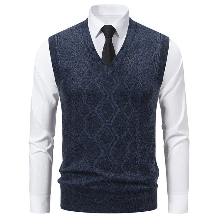 Men's Knit Sweater with V-Neck and Textured Cable Pattern Lune London