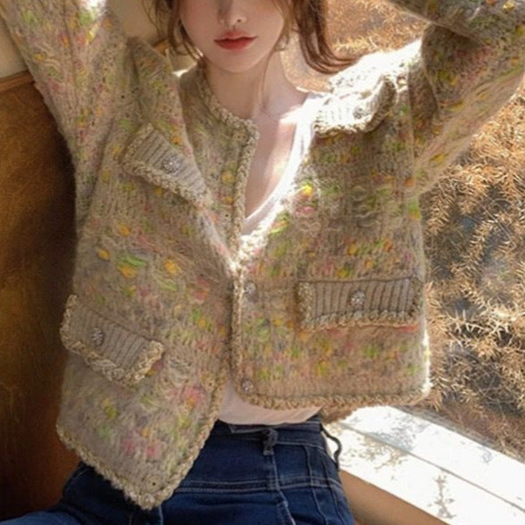 Cardigan doux pour femmes avec accents colorés Chic & Stil