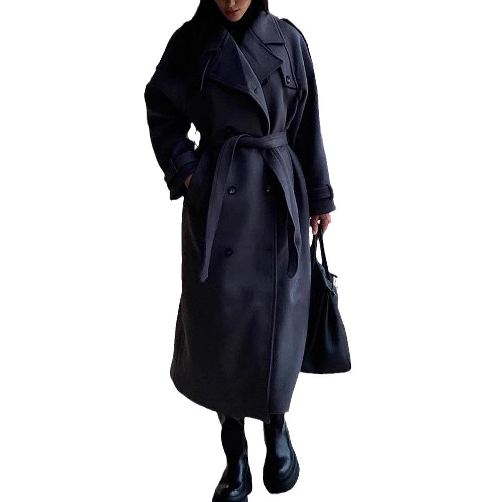 Timeless trench coat for women in high-quality material with tied belt Lune London