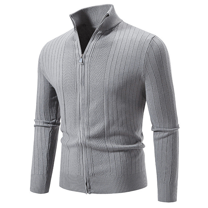 Elegant fine-knit sweater for men with a high collar and zipper Lune London