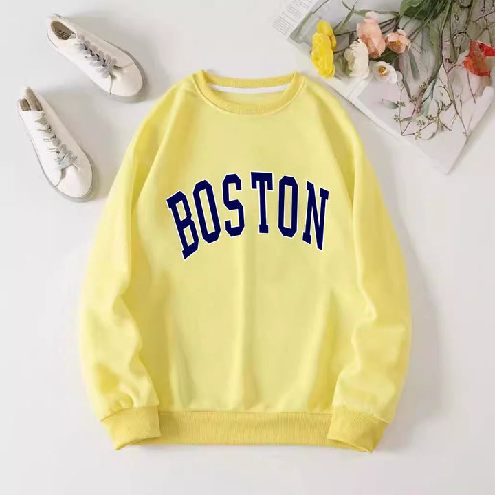 Women casual sweatshirt with Boston print Chic & Stil