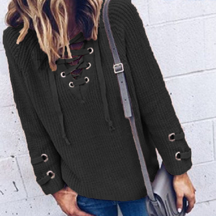 Casual knit sweater for women with decorative lace design and loose sleeves Lune Londonl