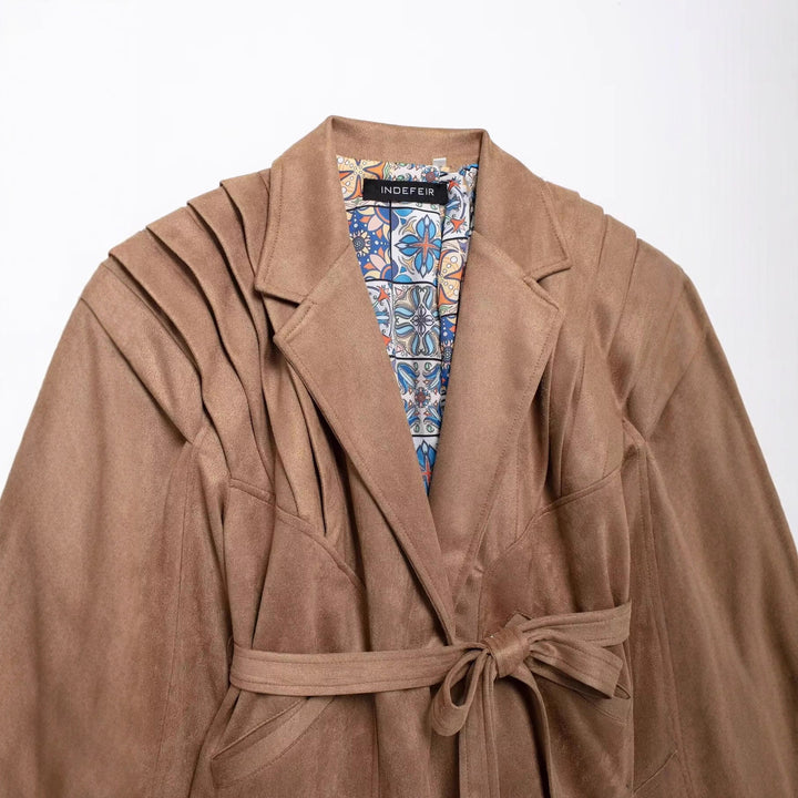 Trendy faux leather jacket for women with fashionable belt and elegant cut Lune London