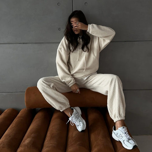 Ladies comfortable and stylish sweat set Lune London