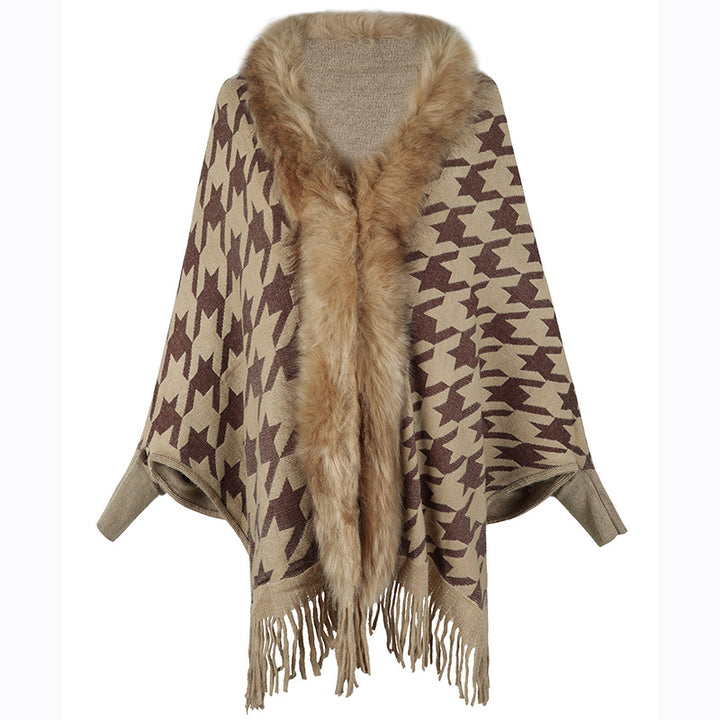 Ladies elegant poncho with exclusive fur trim and modern star pattern Lune London