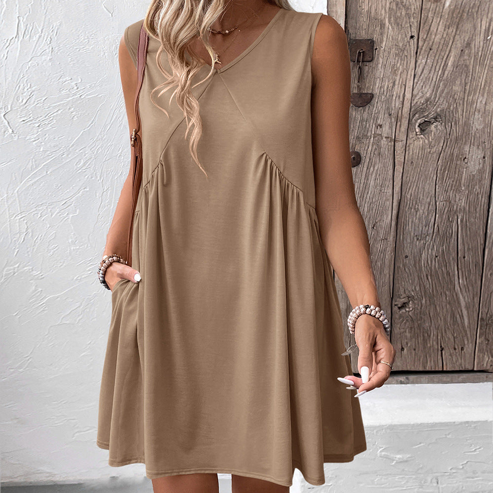 Women's fluid dress with V-neck, side pockets, and fluid cut Lune London