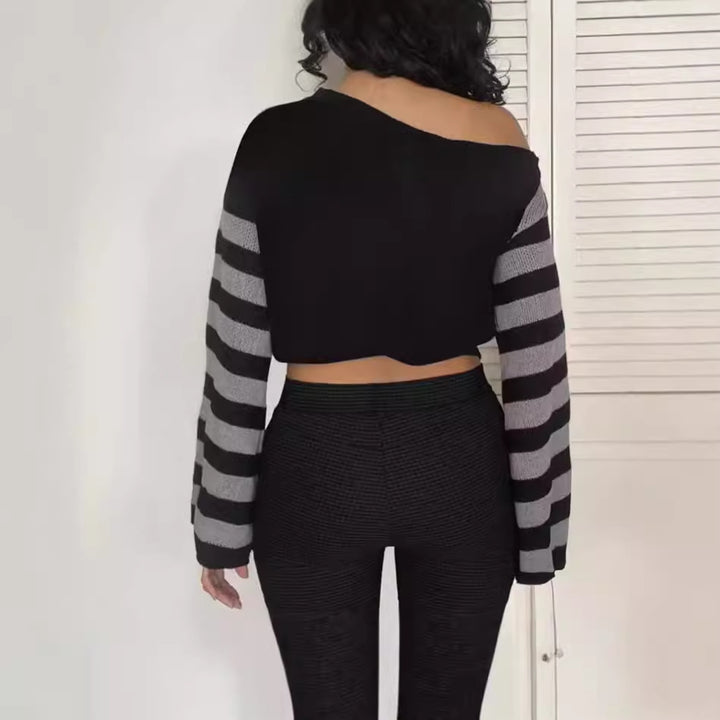 Trendy oversized sweater for women with a creative spiral design and a striped pattern Lune London