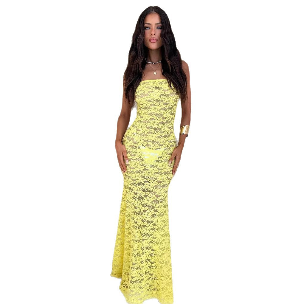 Elegant lace maxi dress for women with strapless design and fitted cut Chic & Stil