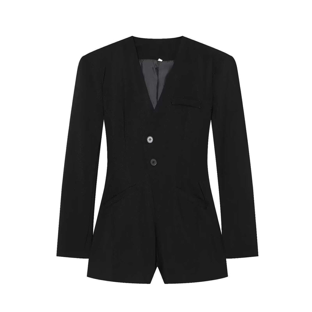 Blazer pour femmes avec un élégant col en V et des détails de boutons modernes Chic & Stil