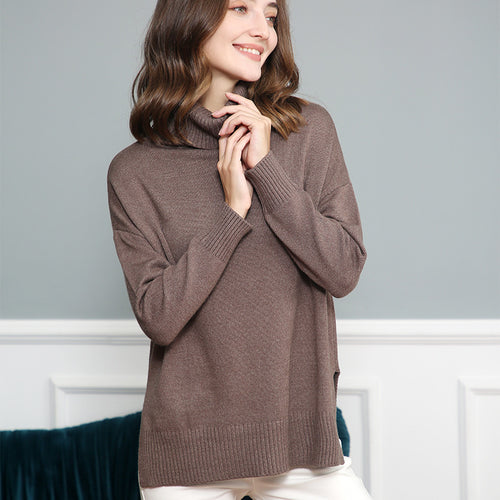 Casual sweater for women with a high collar and loose fit Lune London