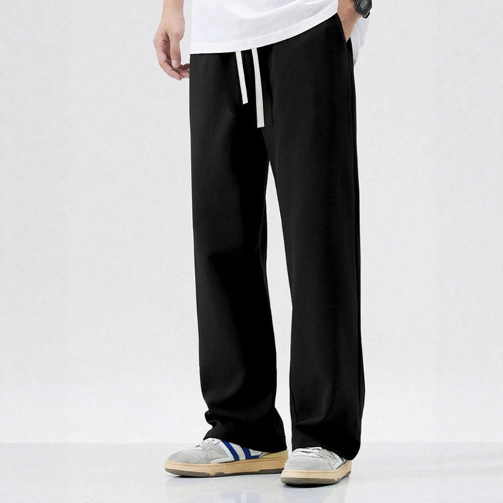 Casual men's jogging pants with drawstring and soft lining Lune London