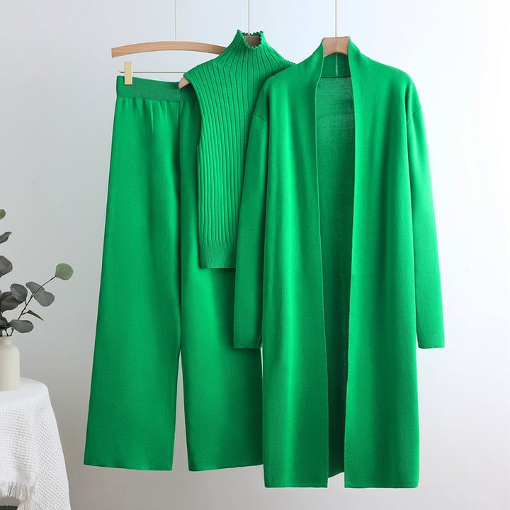 Comfortable knit loungewear set for women with long cardigan and ribbed t-shirts Lune London
