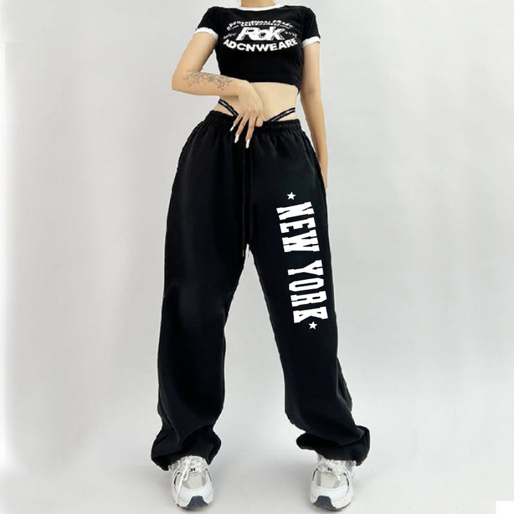 Women's Comfortable Sports Pants with Practical Cut and Print Chic & Stil