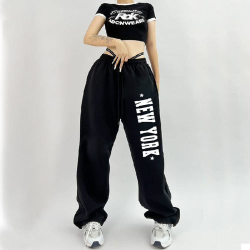 Women's Comfortable Sports Pants with Practical Cut and Print Chic & Stil