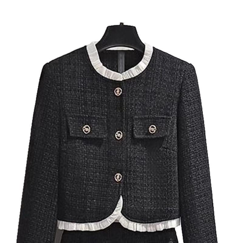 Veste courte élégante pour femmes avec détails de bouton texturé Chic & Stil