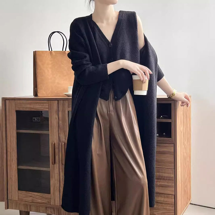 Robe en tricot pour femmes avec cardigan et patte de bouton Chic & Stil