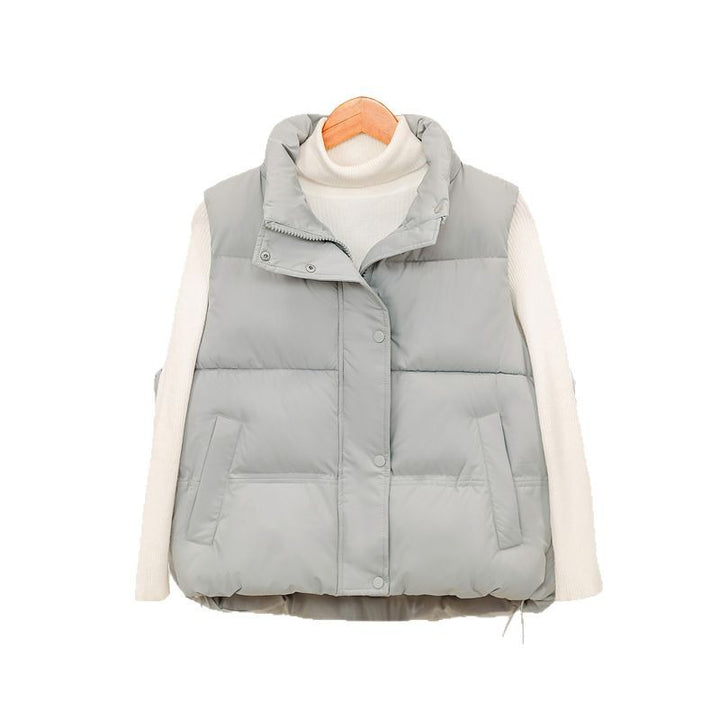 Sporty quilted vest for women with high collar and practical pockets Lune London