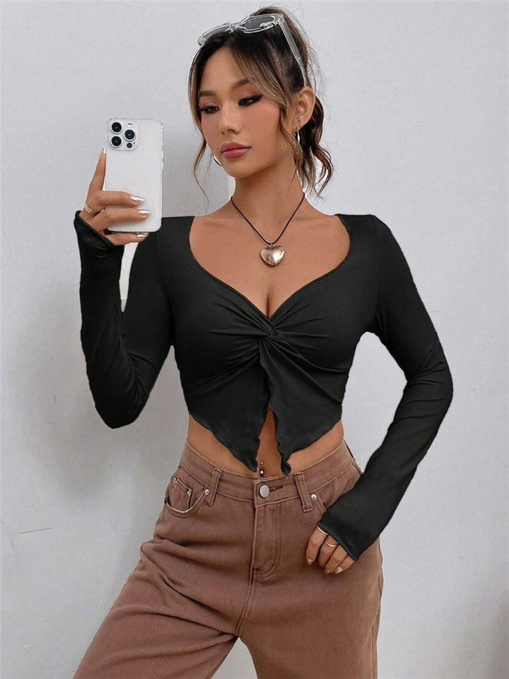 Fitted long sleeve shirt for women with a trendy knot detail Lune London