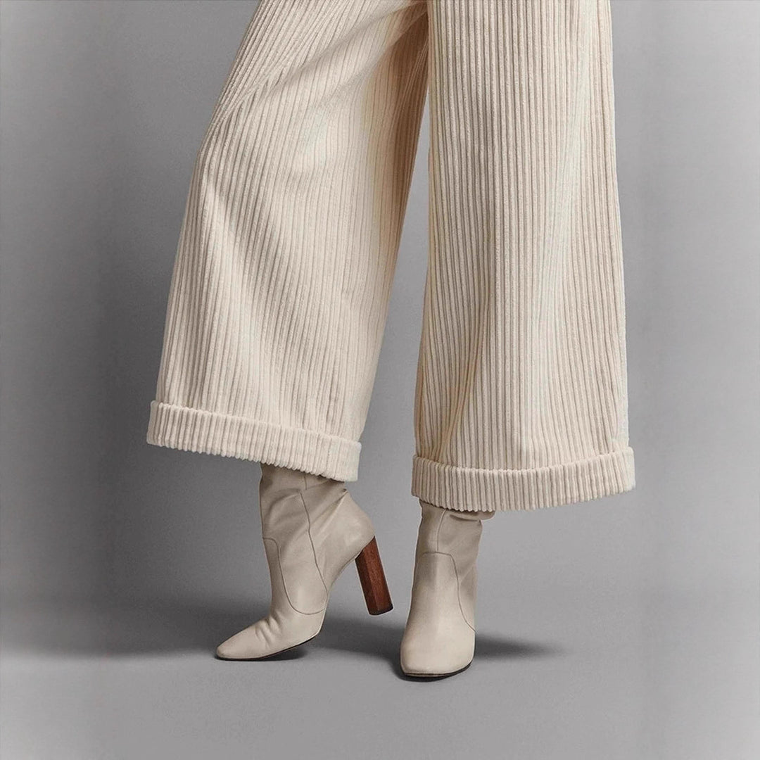 Pantalon large en velours côtelé pour femmes avec boutons décoratifs Chic & Stil